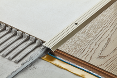 Aluminium door threshold strip 30mm anodised ramp