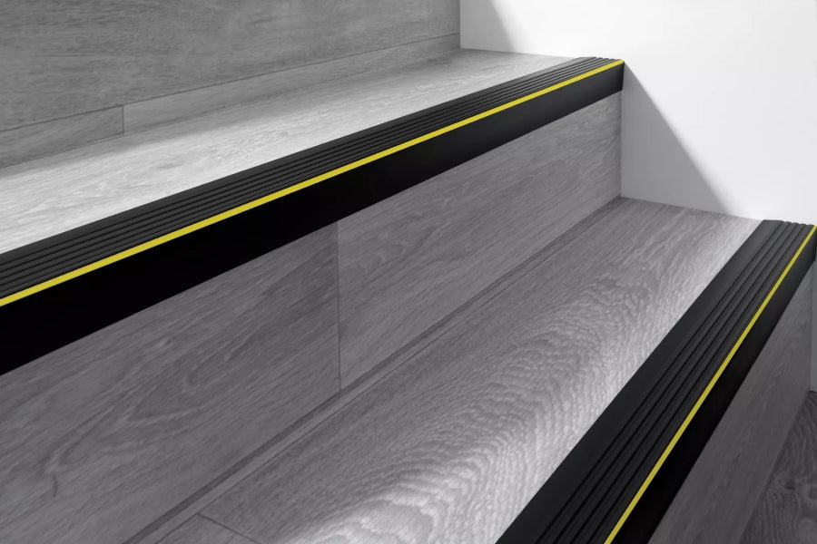 40×40 mm black non slip PVC stair nosing with warning strip