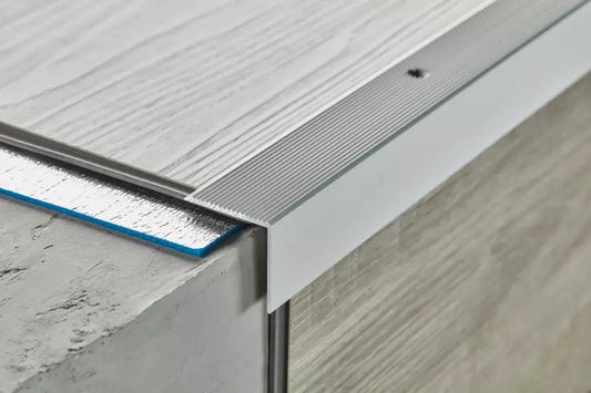 Aluminium stair nosing