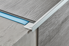 900 mm aluminium outer corner stair trim silver LVT CL5