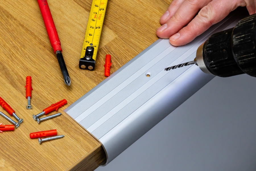 Pre-drilled countersunk holes bullnose nosing strip