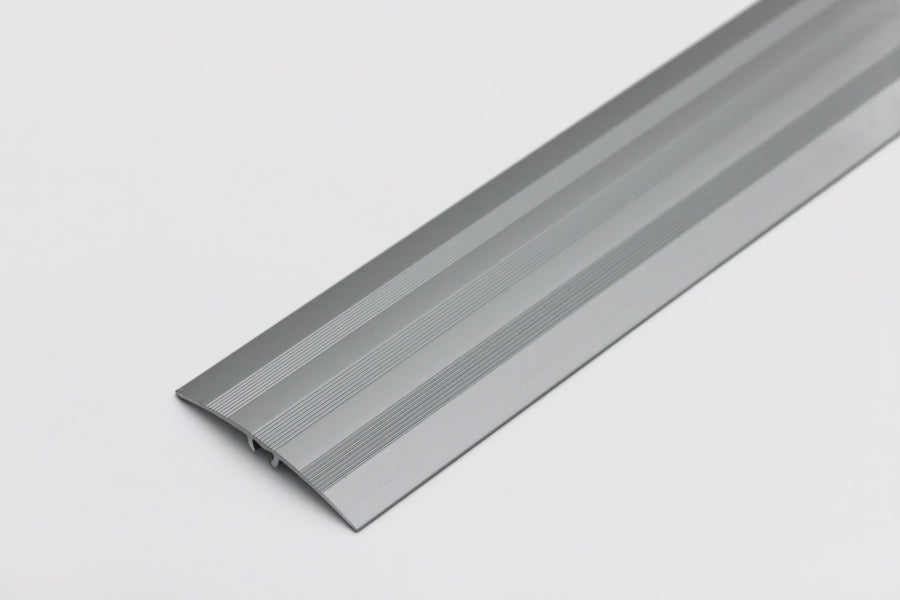 silver aluminium floor trim